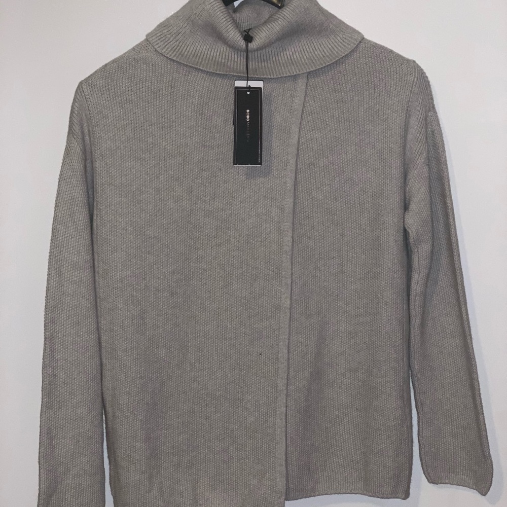 BCBGMAXAZRIA Women’s Sweater size Small
